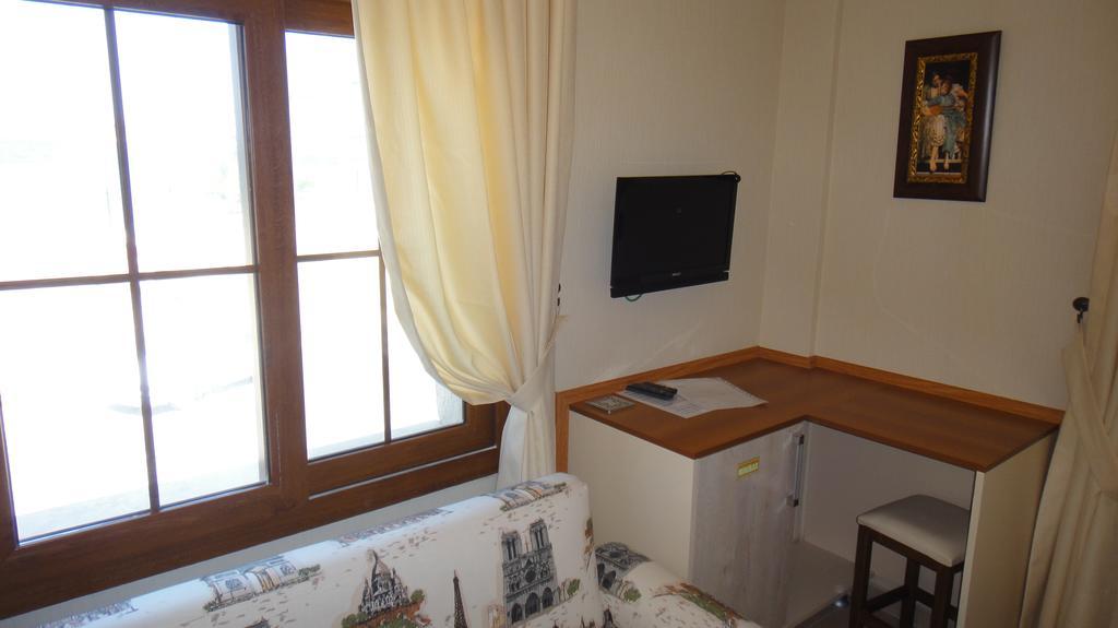 Golden Stone Butik Otel Чешме Номер фото